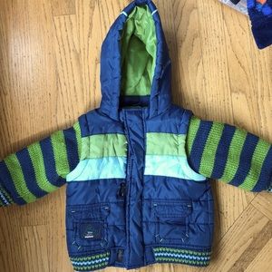 Warm boys jacket in excellent used condition, 9-12 months.